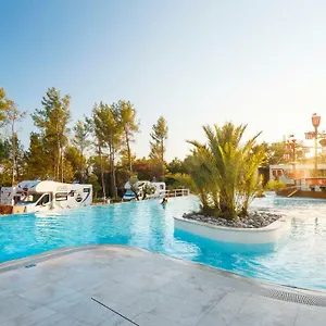 https://mobile-homes-camping-santa-marina-lanterna.in-istria.net